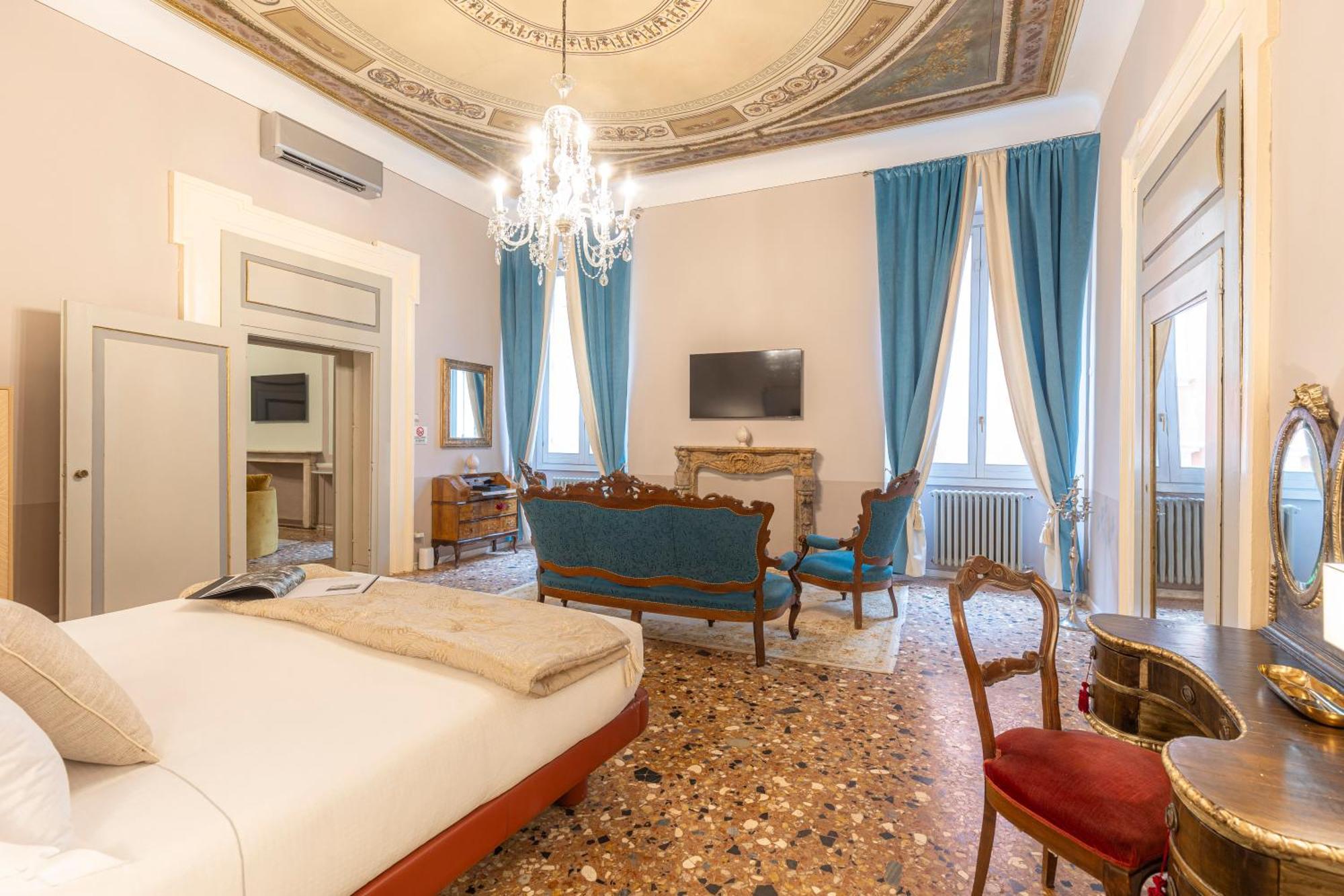 Corte Realdi - Palazzo Camozzini * Verona